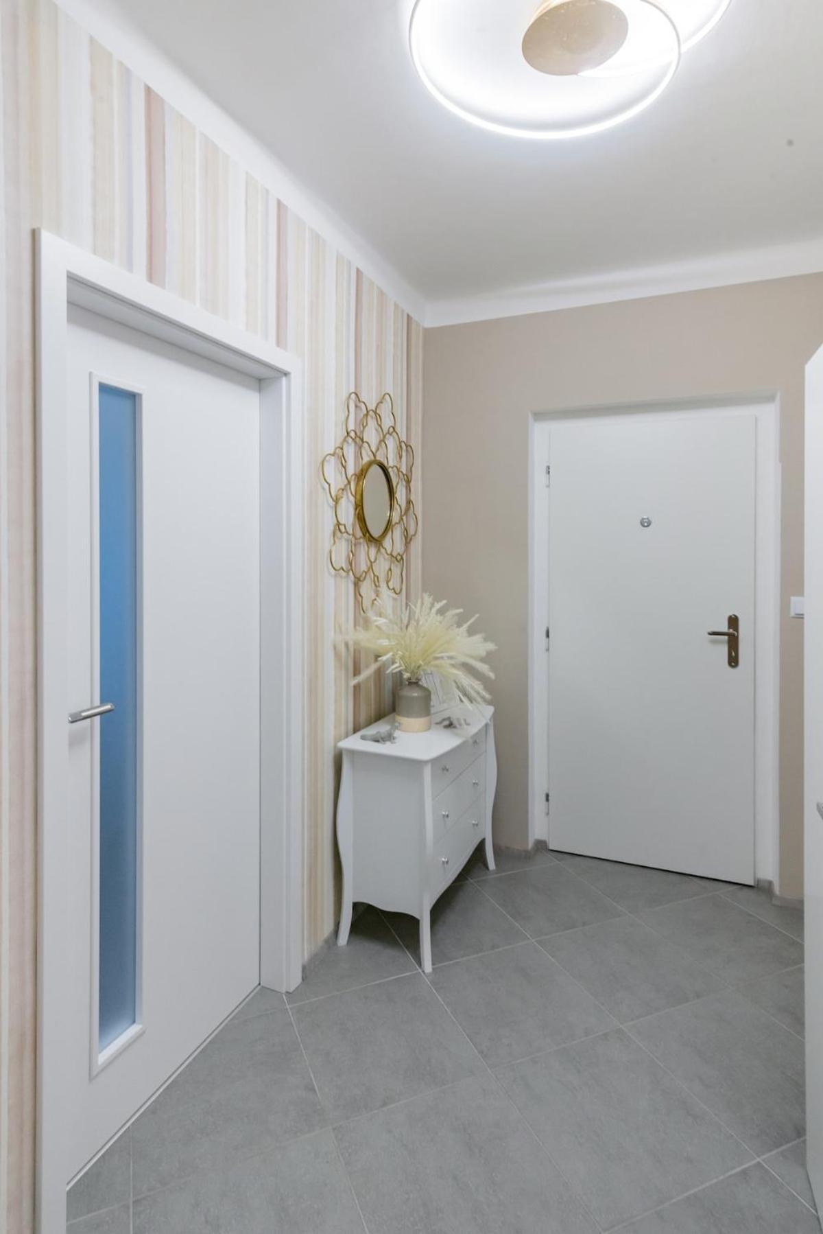 Pastel Art Deco 3Bdr Ruterra Apt Praha Bagian luar foto